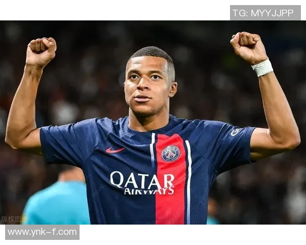 法国黑老足球明星的传奇人生与辉煌成就探秘